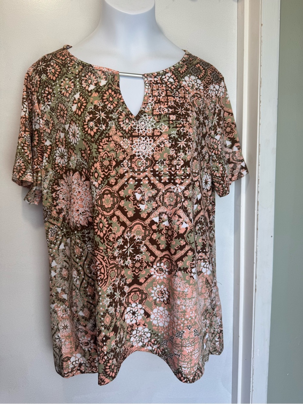 Southern Lady Floral Keyhole Blouse in Pink & Olive